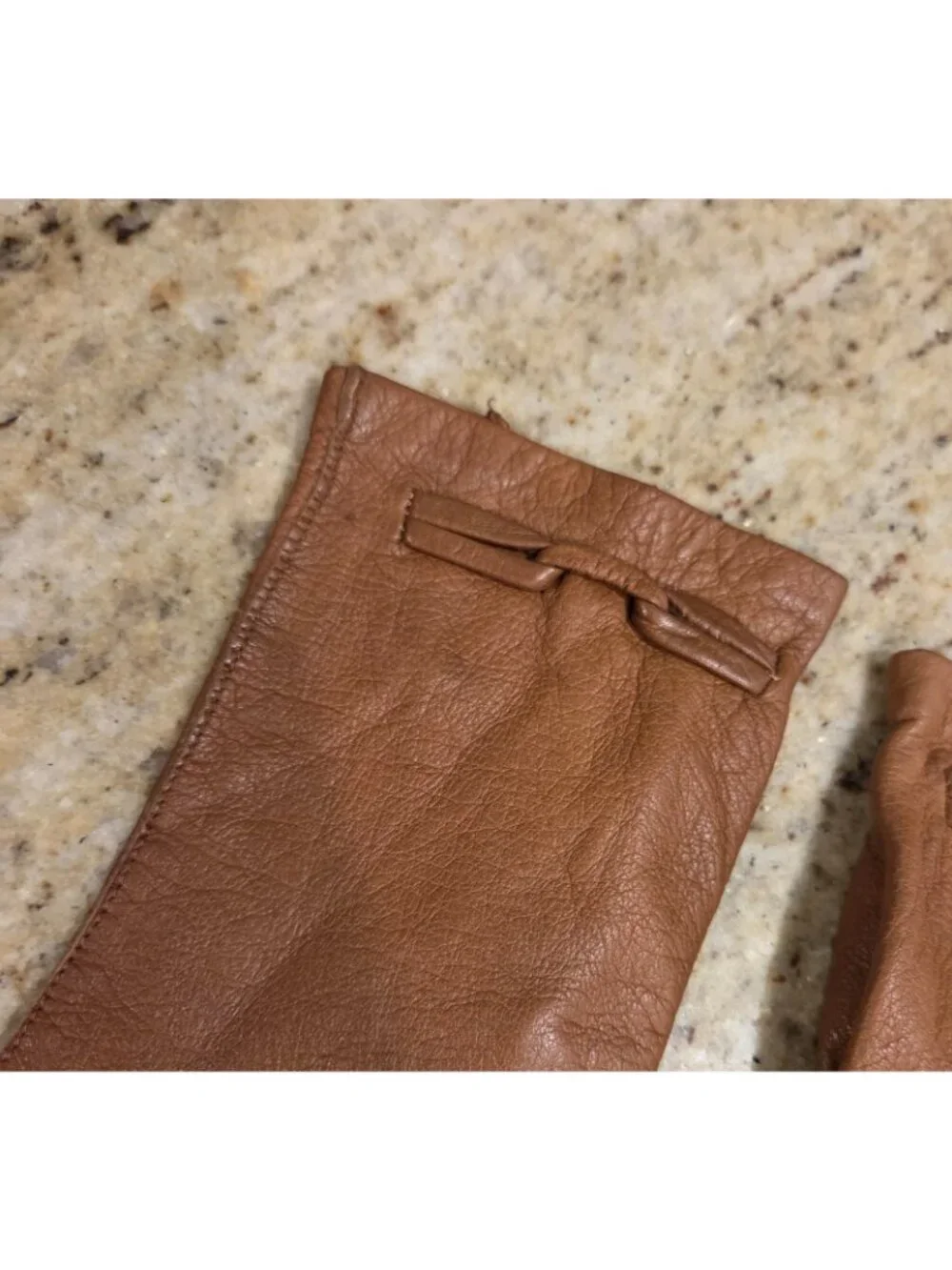 Vintage Womens Size S Brown Soft Leather Short Gloves Weave Wrist Accent